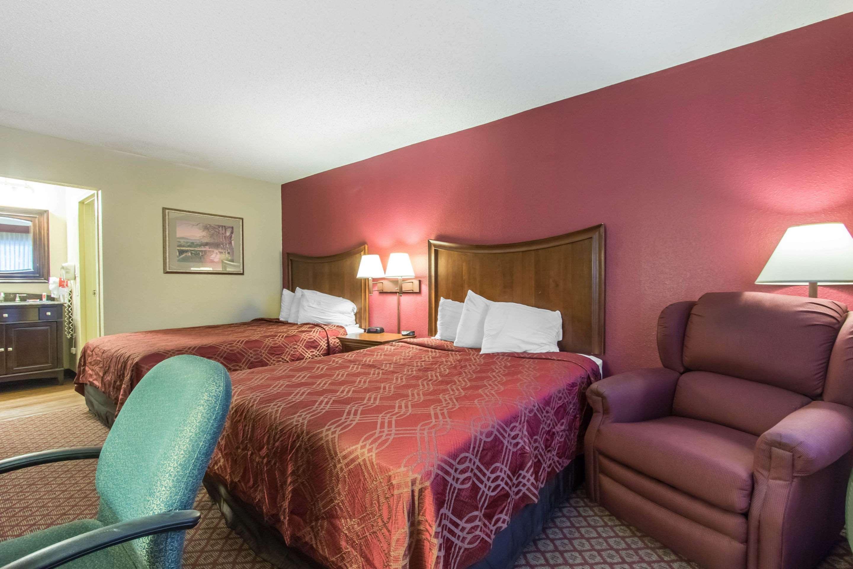 Econo Lodge Inn & Suites Joplin Eksteriør billede