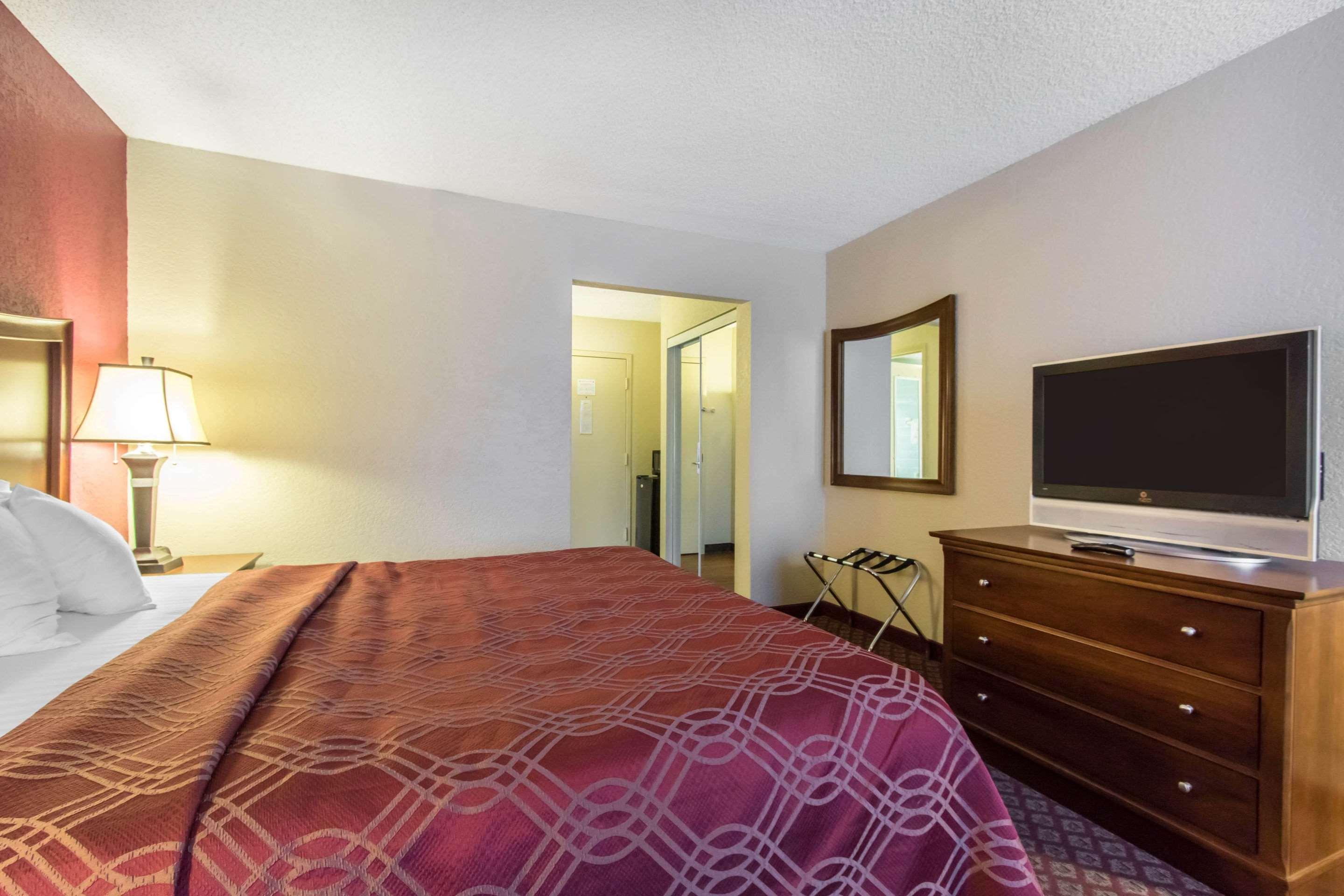 Econo Lodge Inn & Suites Joplin Eksteriør billede