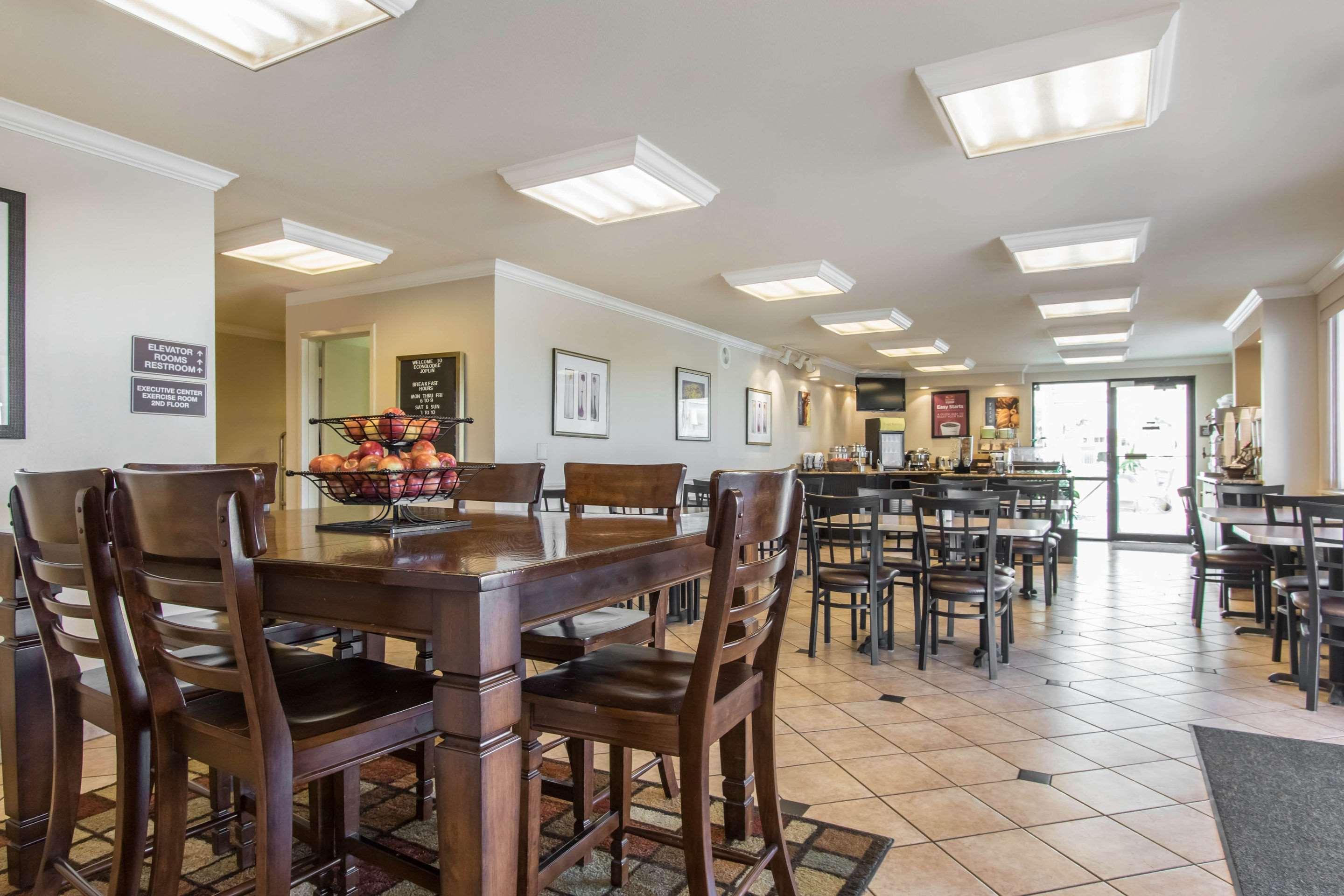 Econo Lodge Inn & Suites Joplin Eksteriør billede
