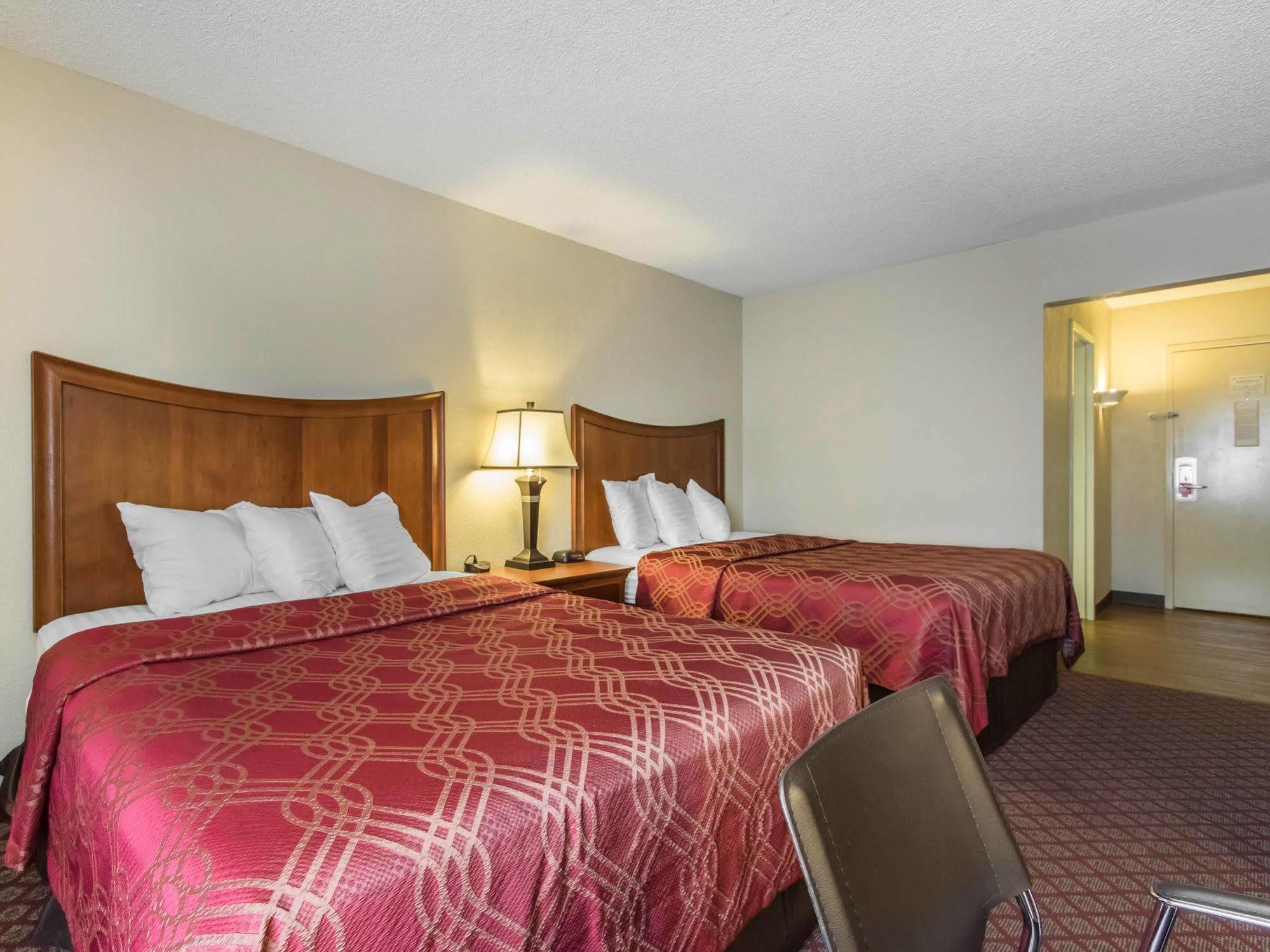 Econo Lodge Inn & Suites Joplin Eksteriør billede